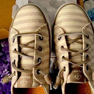 Brand new in box Sperry Crest Vibe sneaker. Color is Tan Size 7. Smoke free home
